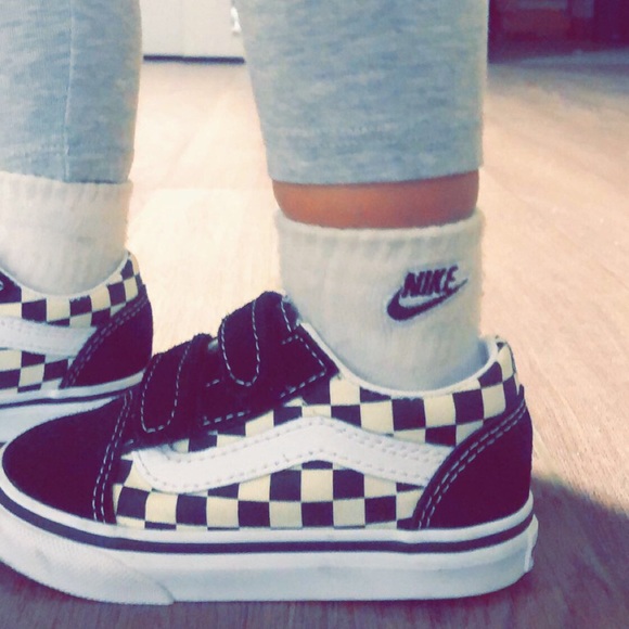 BUNDLE MY CLOSET TO SAVE BIG TODAY!!! - Picture 8 of 8